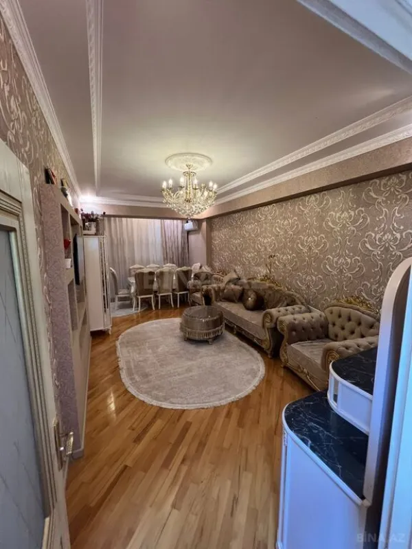 Satılır 2 otaqlı mənzil 63 m²