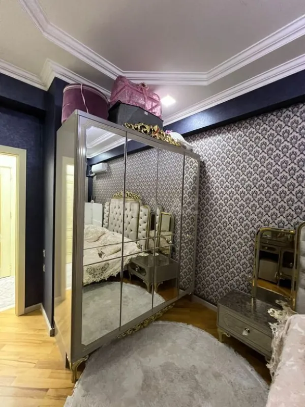 Satılır 2 otaqlı mənzil 63 m²