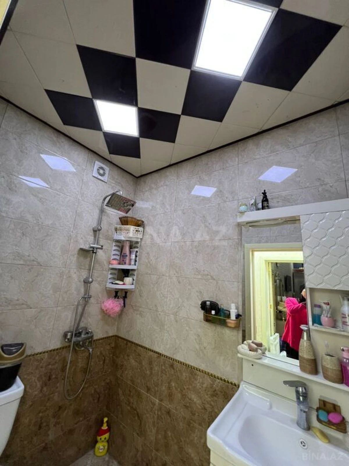 Satılır 2 otaqlı mənzil 63 m²
