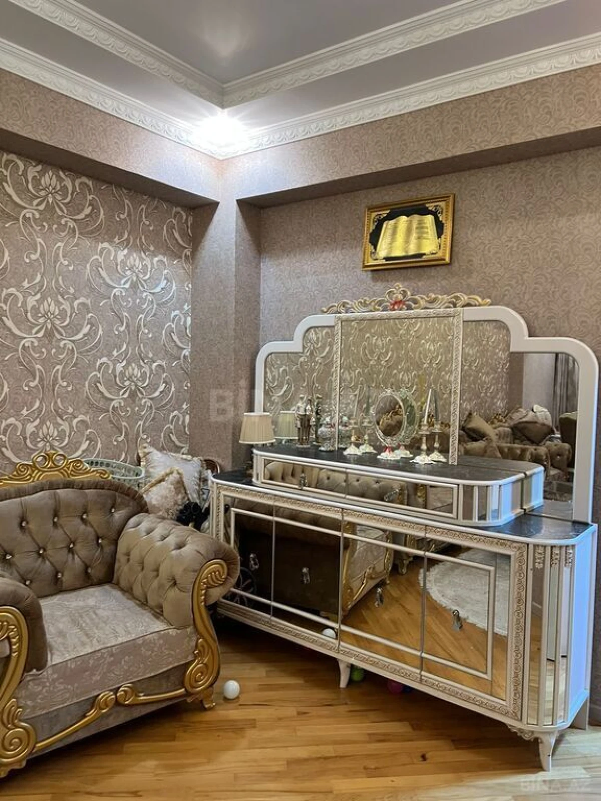 Satılır 2 otaqlı mənzil 63 m²