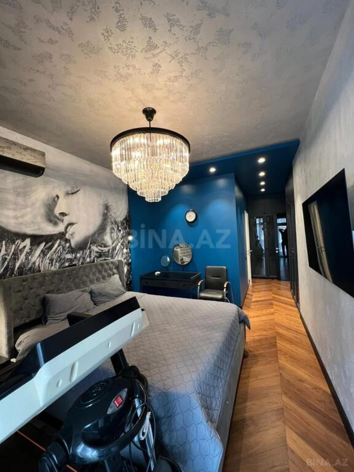 Satılır 4 otaqlı mənzil 147 m²