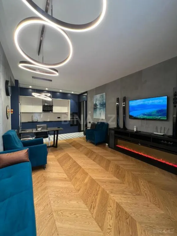 Satılır 4 otaqlı mənzil 147 m²