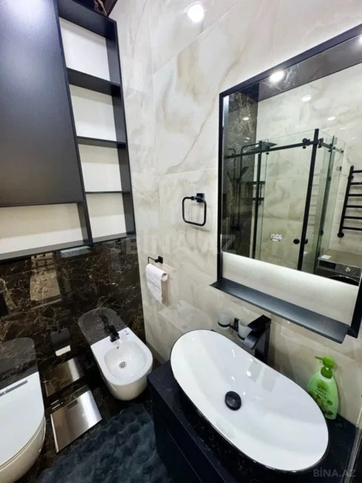 Kirayə verilir 3 otaqlı mənzil 170 m²