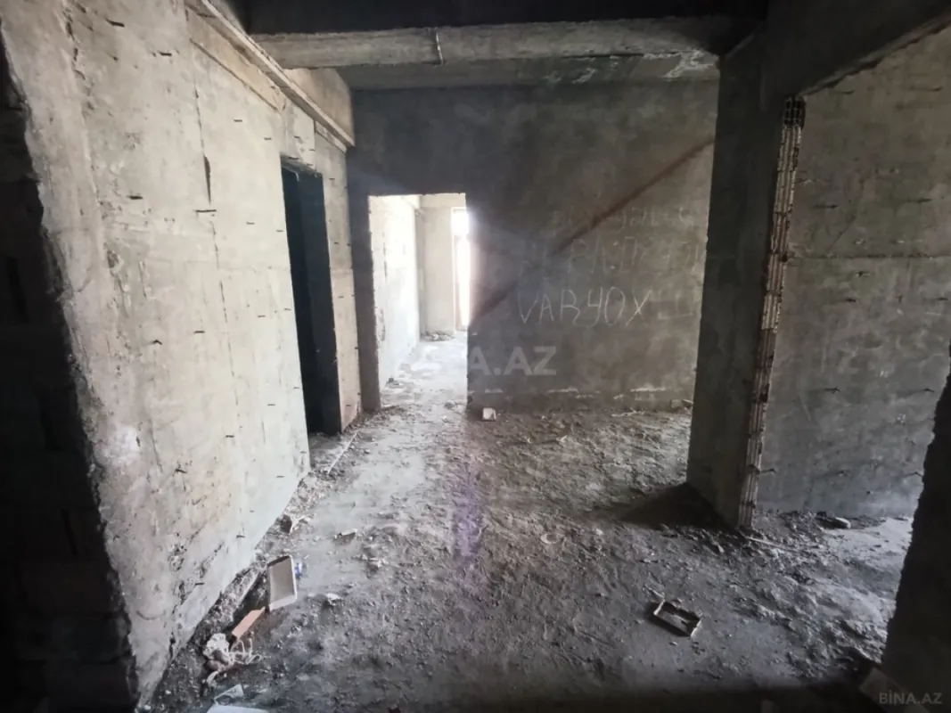 Satılır 3 otaqlı mənzil 139 m²