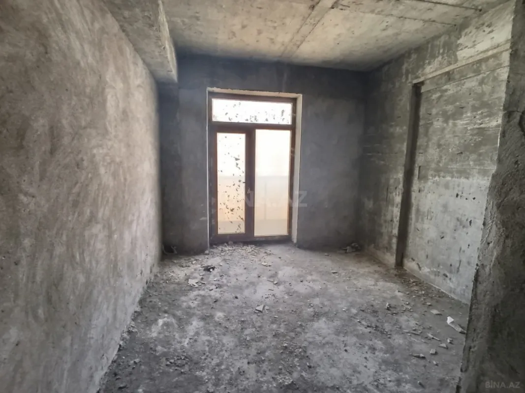 Satılır 3 otaqlı mənzil 139 m²