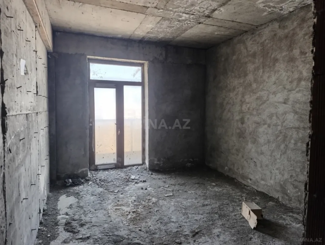 Satılır 3 otaqlı mənzil 139 m²