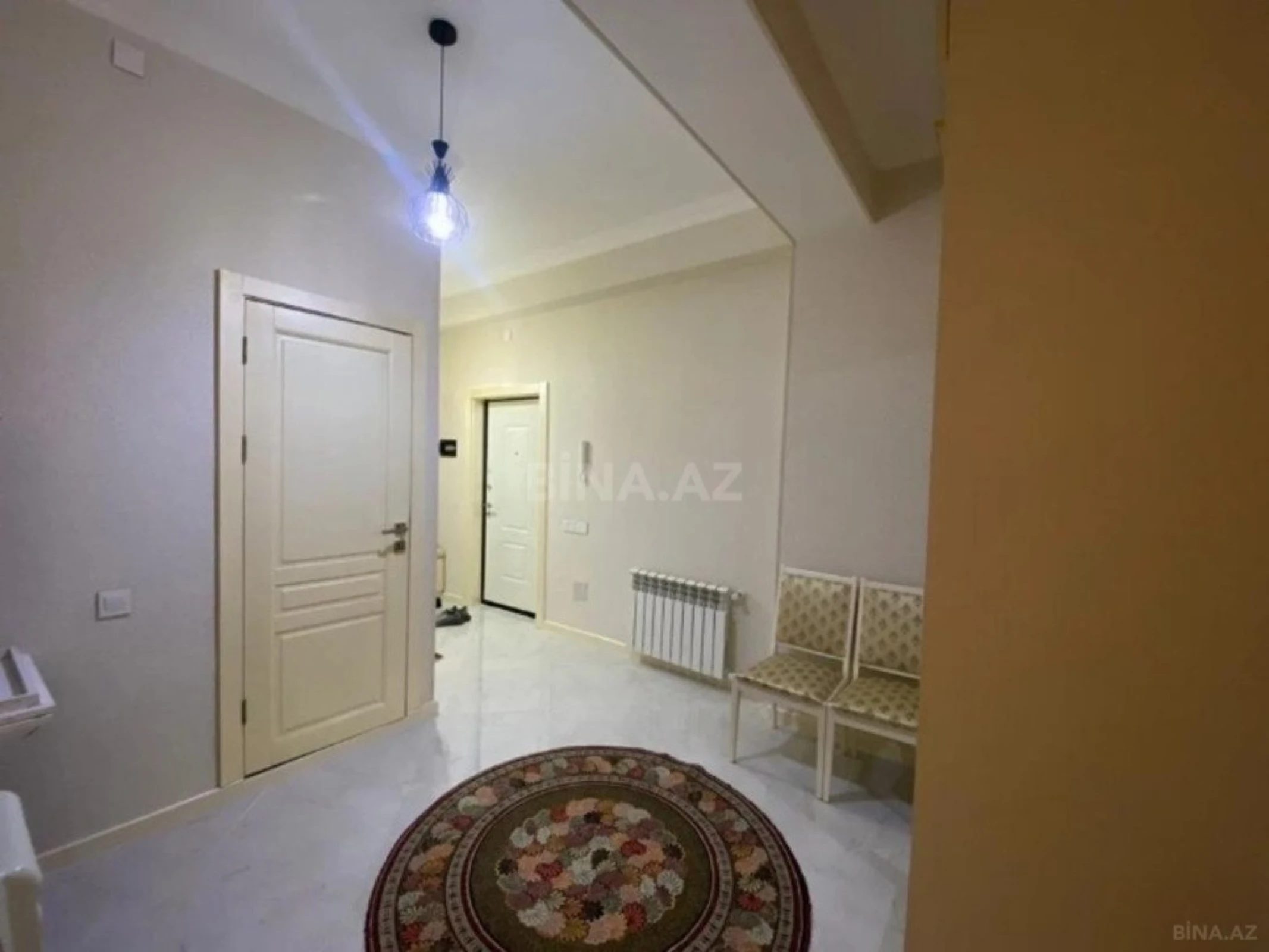 Satılır 2 otaqlı mənzil 82 m²