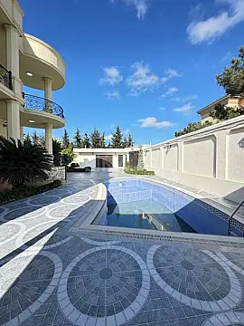 Satılır 5 otaqlı həyət evi 450 m²