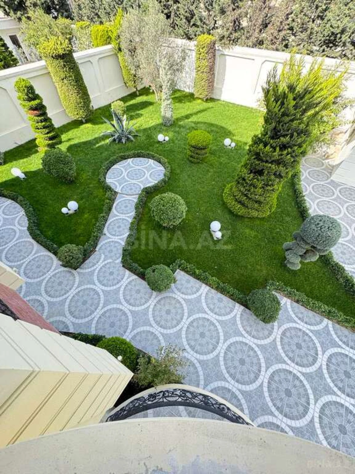 Satılır 5 otaqlı həyət evi 450 m²