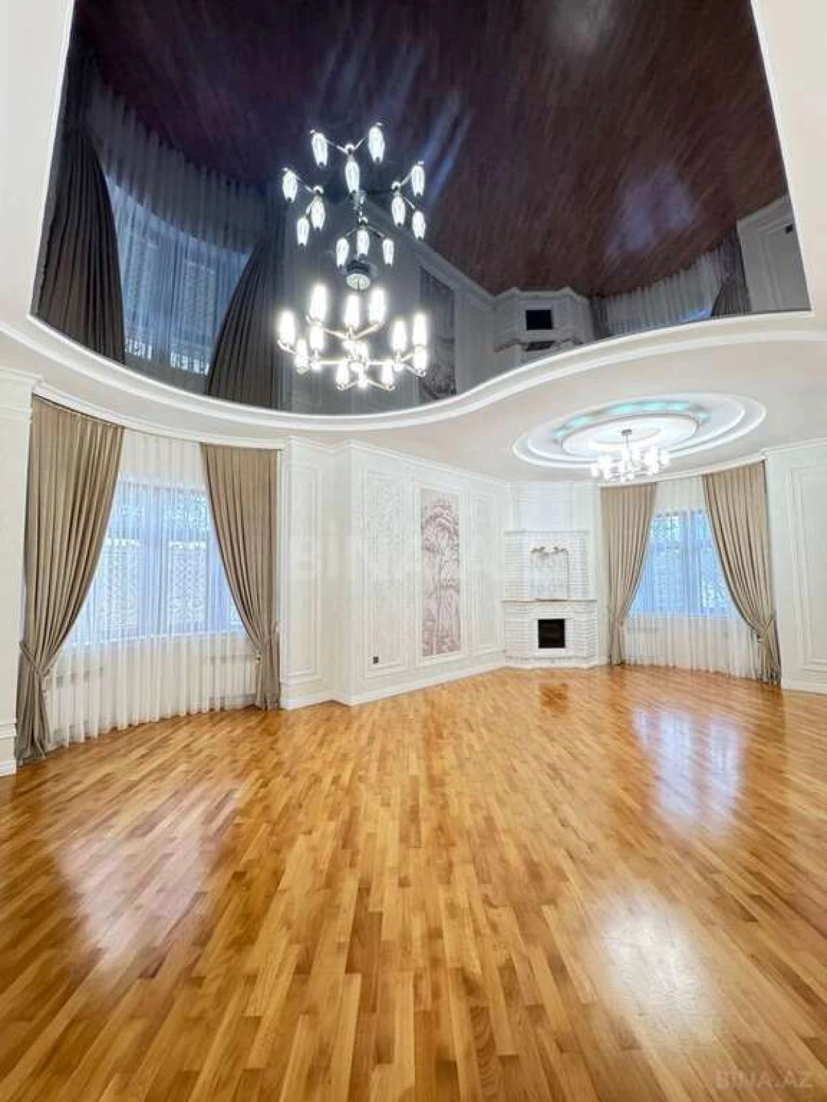 Satılır 5 otaqlı həyət evi 450 m²