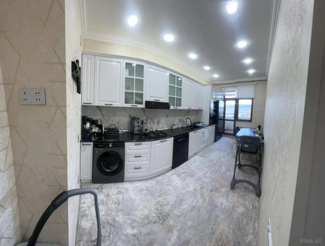 Satılır 3 otaqlı mənzil 115 m²