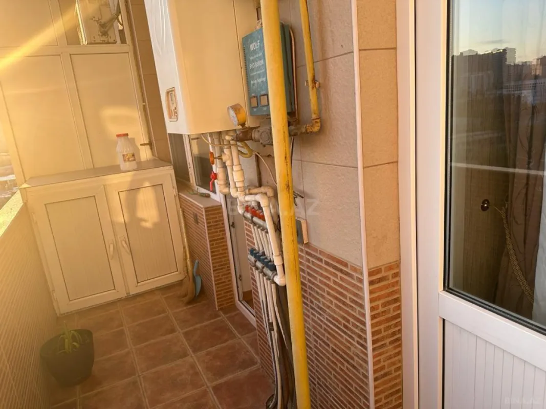 Satılır 2 otaqlı mənzil 106 m²