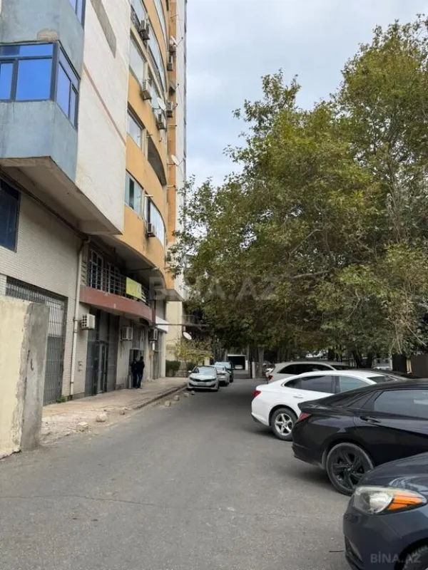 Satılır 4 otaqlı mənzil 171 m²