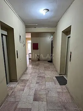 Satılır 4 otaqlı mənzil 171 m²