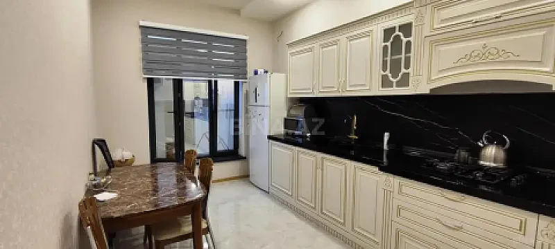 Satılır 3 otaqlı həyət evi 135 m² — Bakı, Səbail 3 otaq 135.00 m²