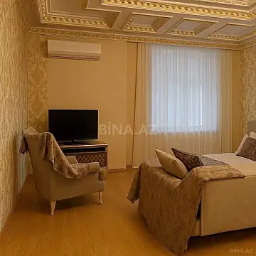 Satılır 3 otaqlı mənzil 166 m²