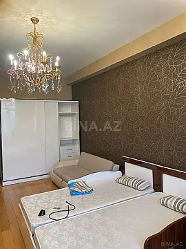 Satılır 3 otaqlı mənzil 171 m²