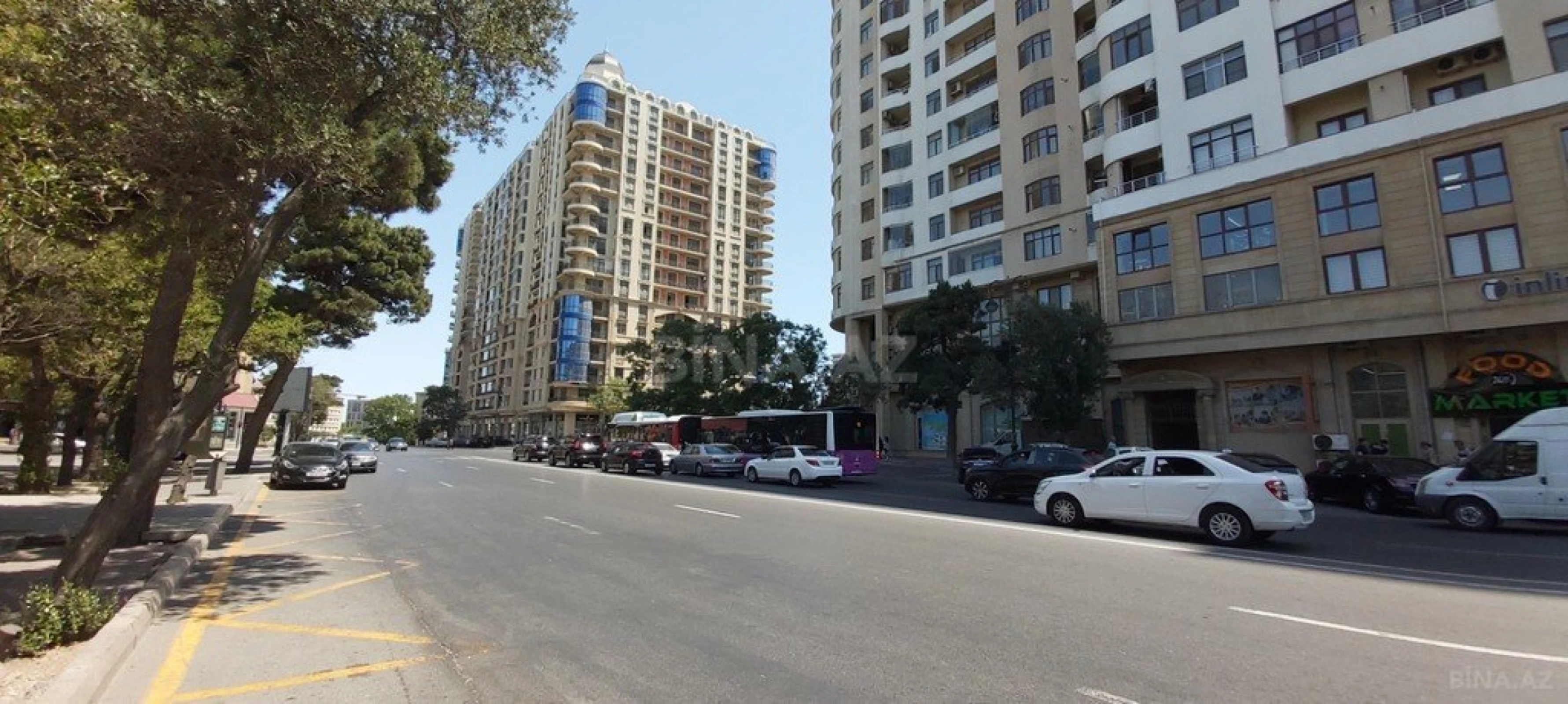 Satılır 4 otaqlı mənzil 220 m²