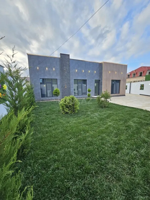 Satılır 4 otaqlı həyət evi 160 m²
