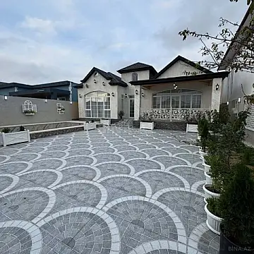Satılır 4 otaqlı həyət evi 190 m²