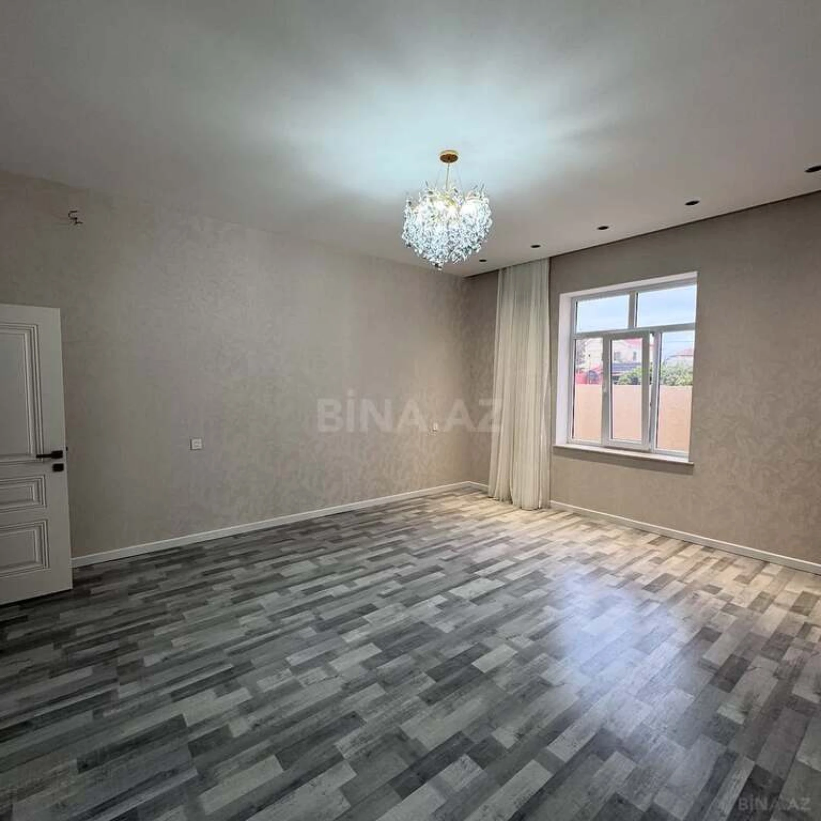 Satılır 4 otaqlı həyət evi 190 m²