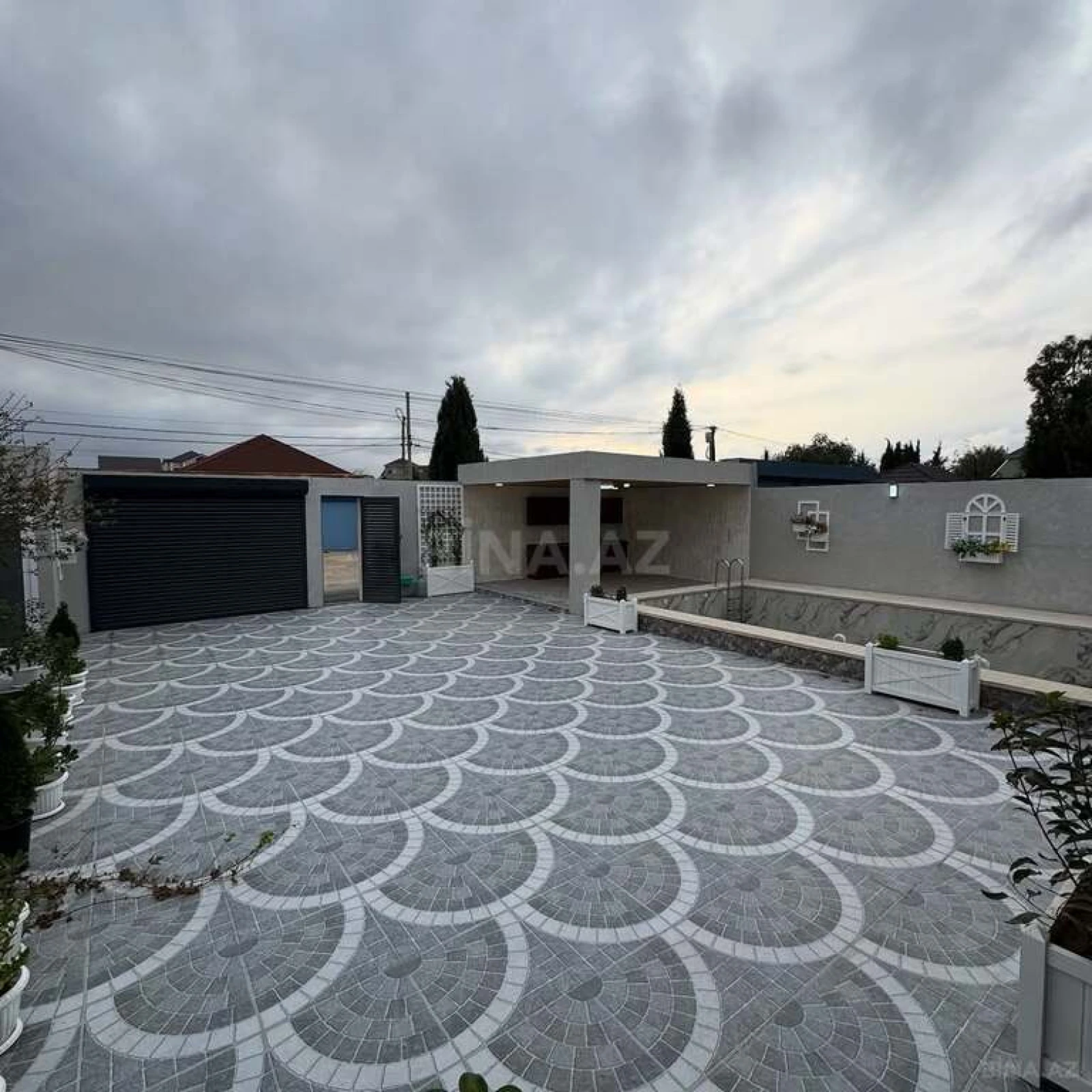 Satılır 4 otaqlı həyət evi 190 m²