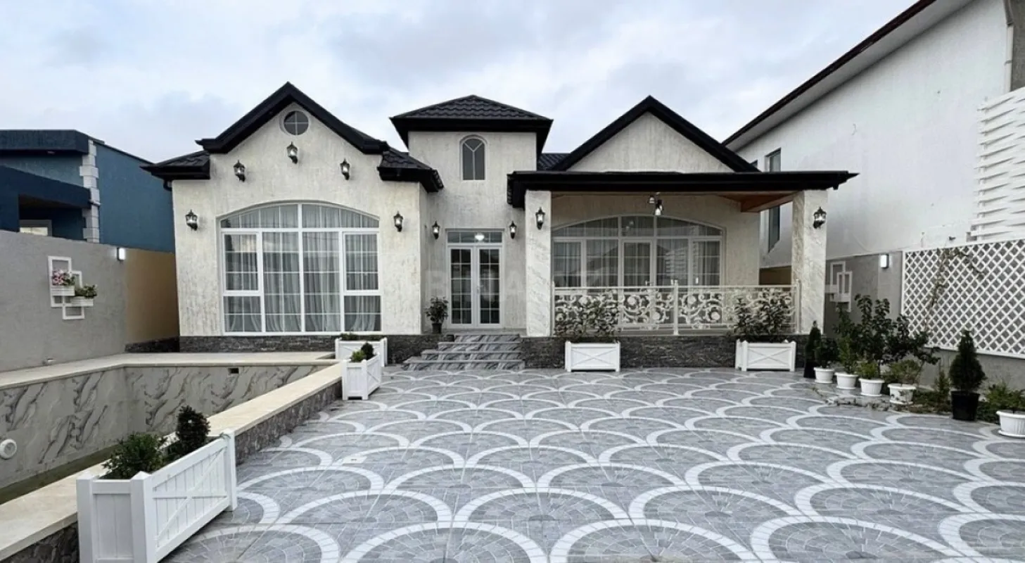 Satılır 4 otaqlı həyət evi 190 m²