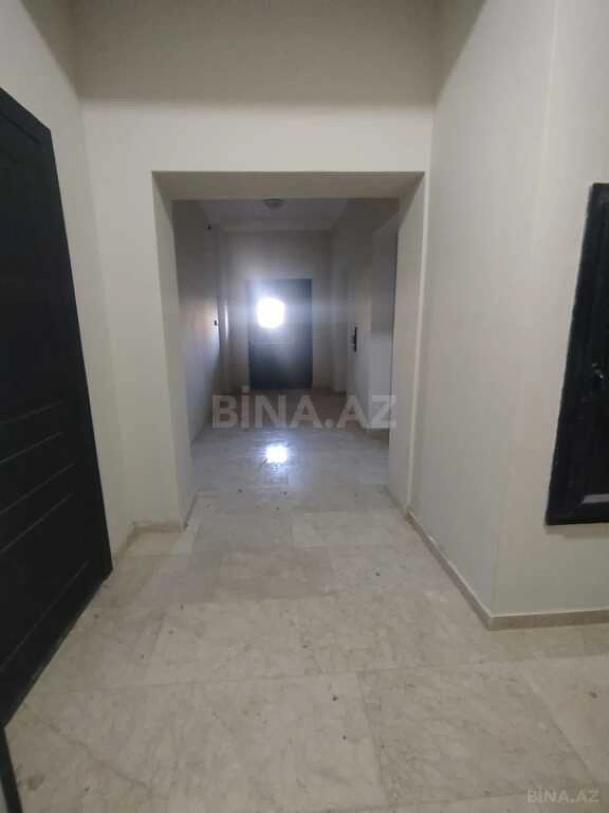Satılır 3 otaqlı mənzil 118 m²