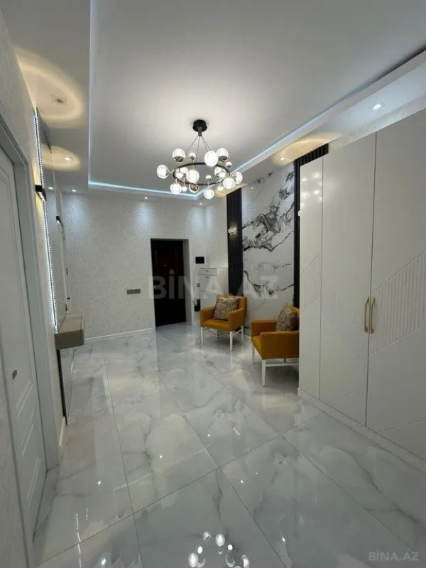Satılır 2 otaqlı mənzil 68 m²