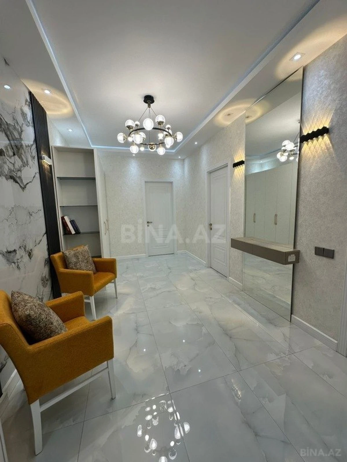 Satılır 2 otaqlı mənzil 68 m²