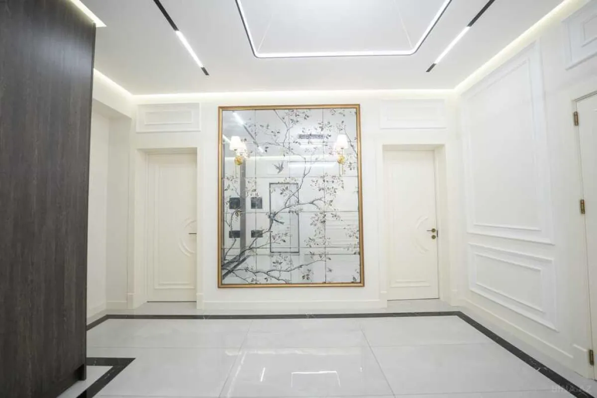 Satılır 3 otaqlı mənzil 121 m²