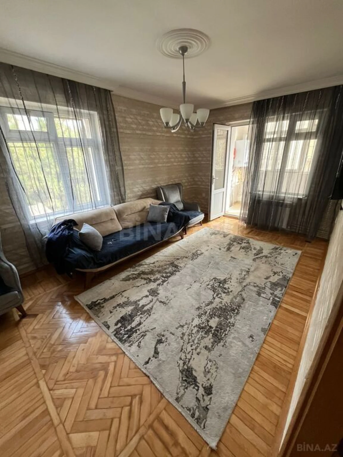 Kirayə verilir 2 otaqlı mənzil 50 m²
