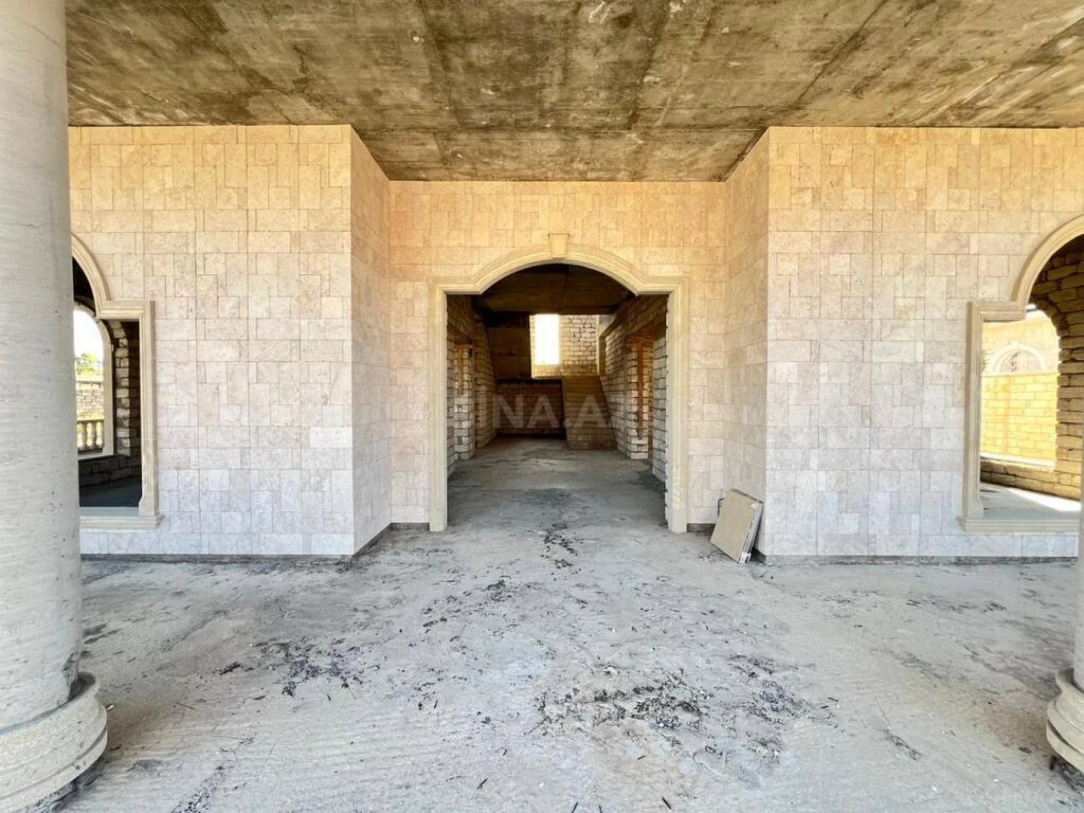 Satılır 7 otaqlı həyət evi 395 m²