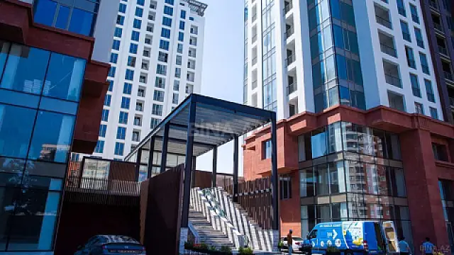 Satılır 3 otaqlı mənzil 112 m²