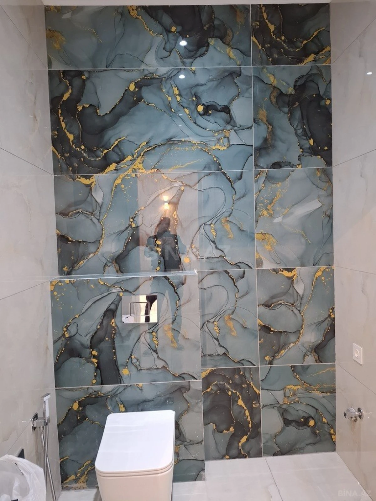 Satılır 3 otaqlı mənzil 120 m²