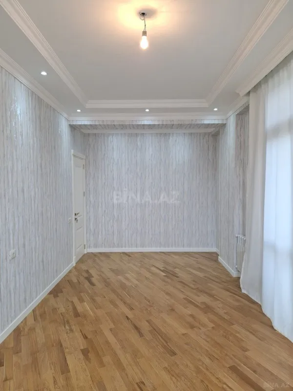 Satılır 3 otaqlı mənzil 120 m²