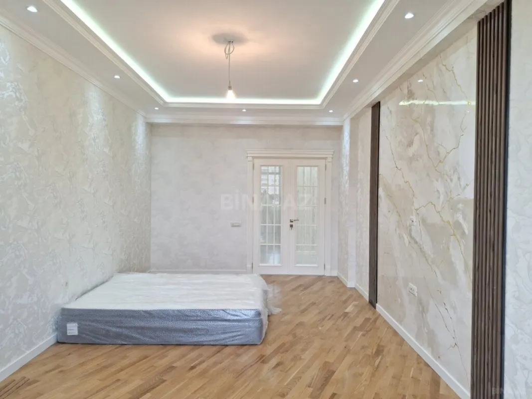 Satılır 3 otaqlı mənzil 120 m²