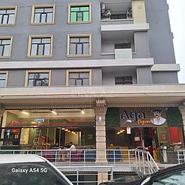 Satılır obyekt 323 m²