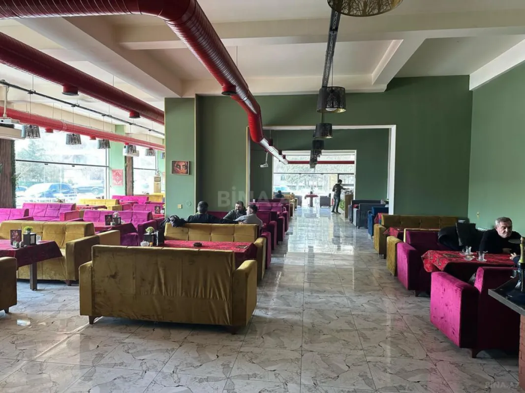 Satılır obyekt 323 m²