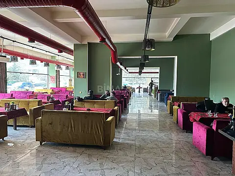 Satılır obyekt 323 m²