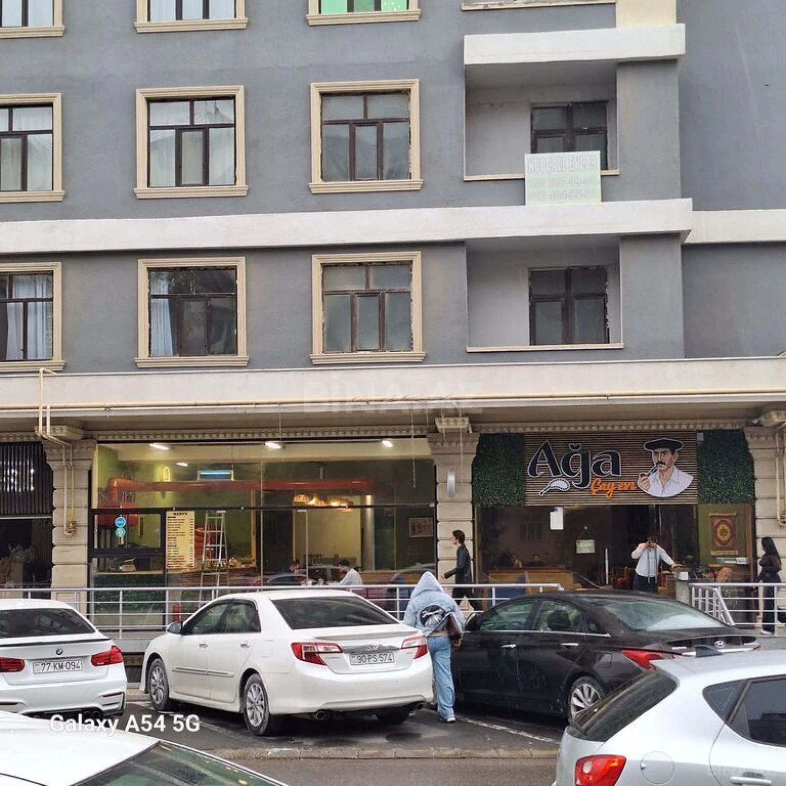 Satılır obyekt 323 m²