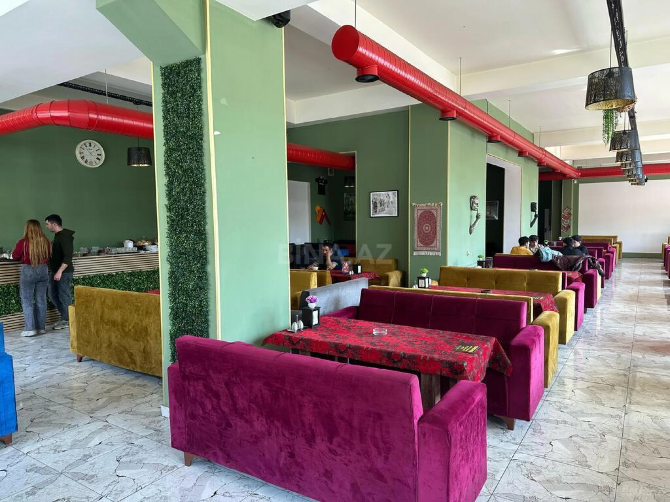 Satılır obyekt 323 m²