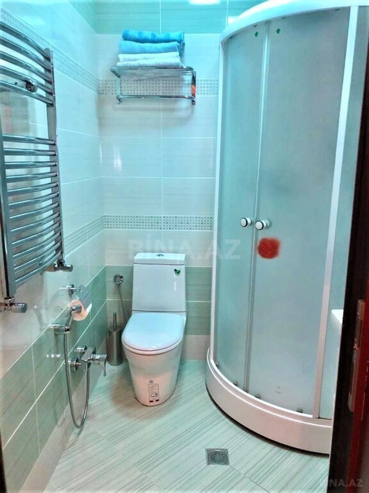 Satılır 5 otaqlı mənzil 220 m²