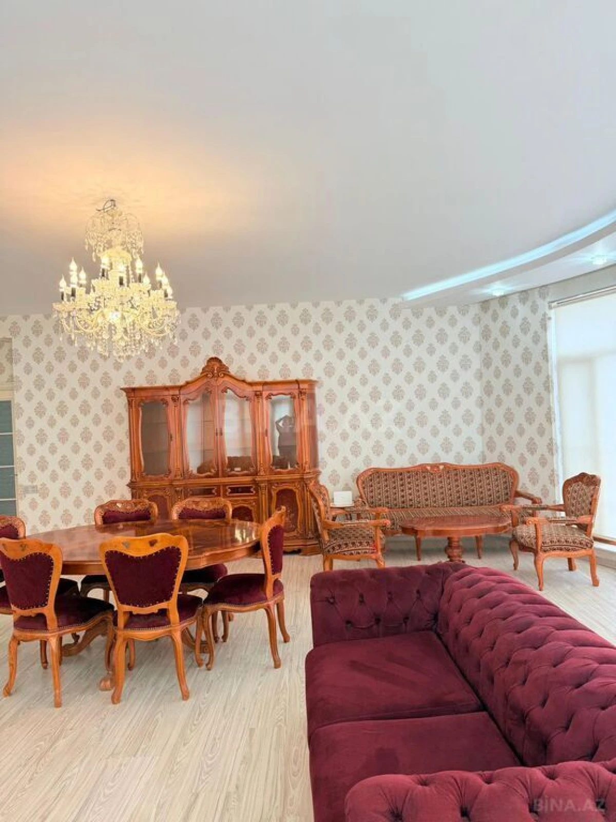 Satılır 3 otaqlı mənzil 157 m²