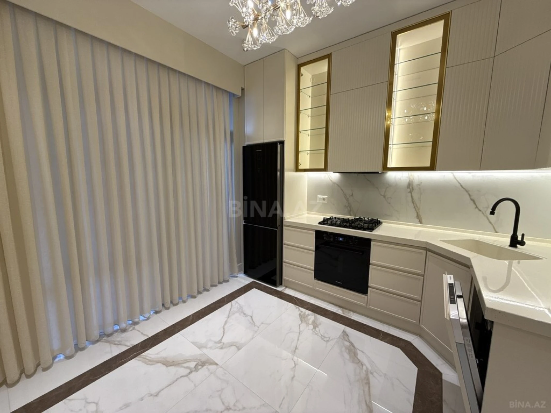 Satılır 3 otaqlı mənzil 90 m²