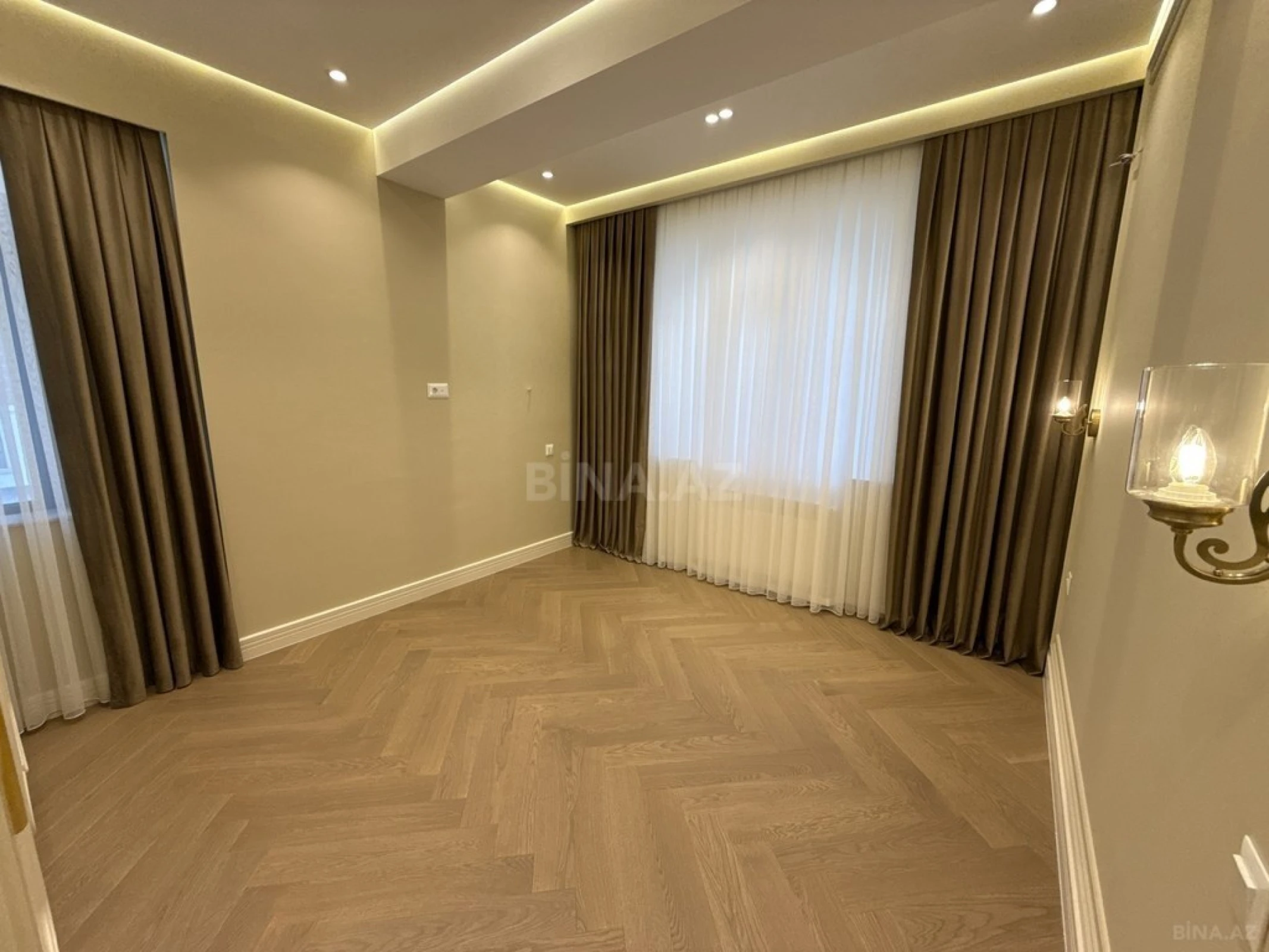 Satılır 3 otaqlı mənzil 90 m²