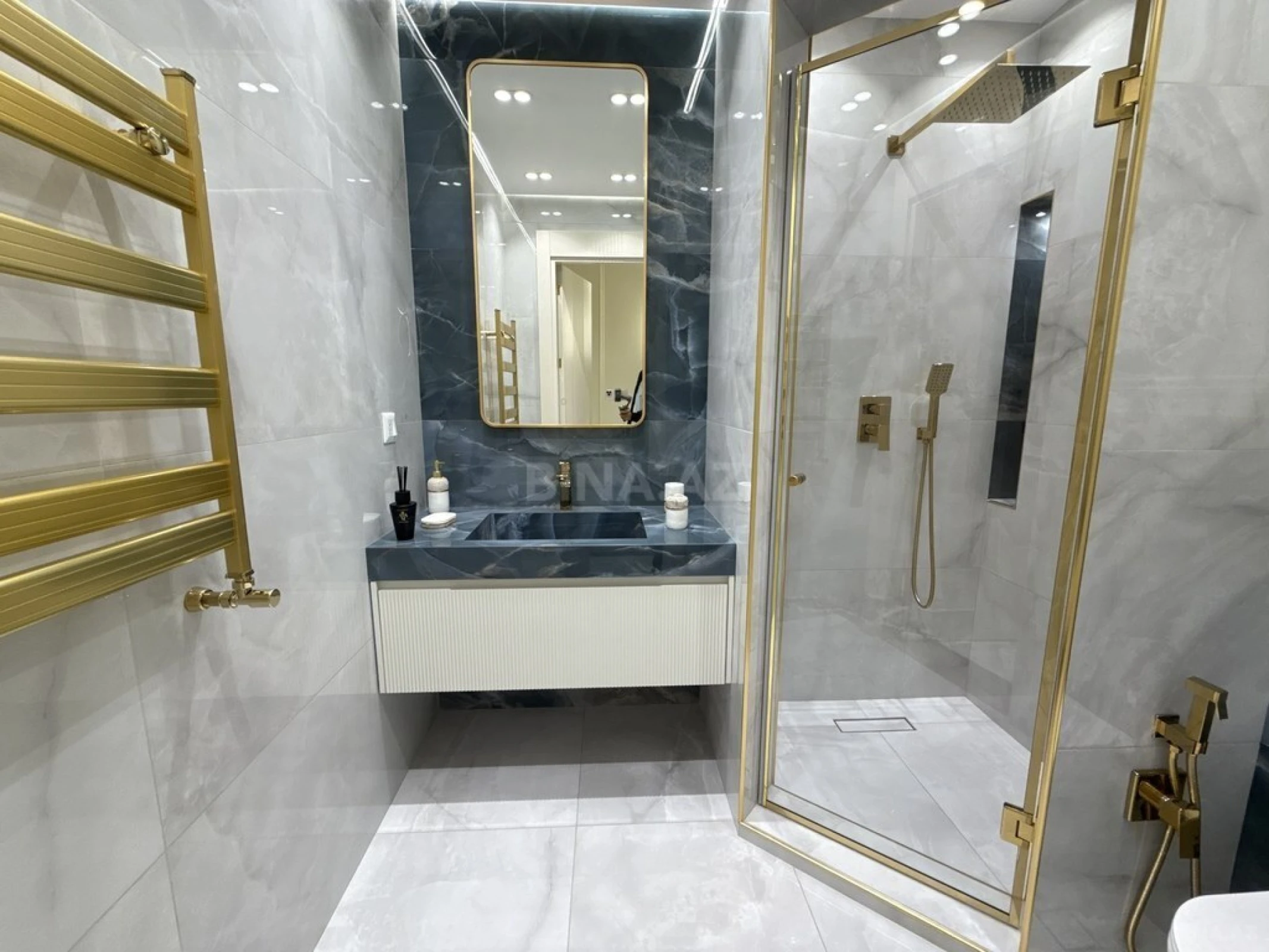 Satılır 3 otaqlı mənzil 90 m²