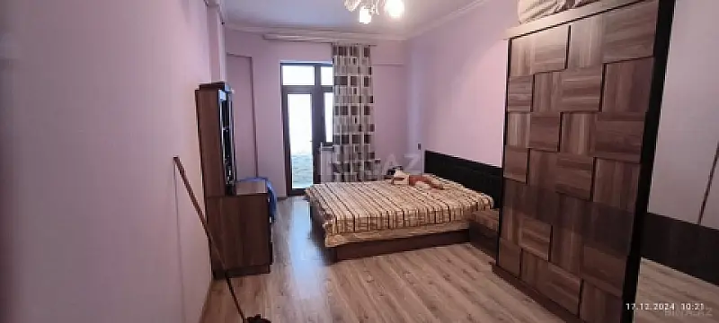 Satılır 3 otaqlı mənzil 105 m²