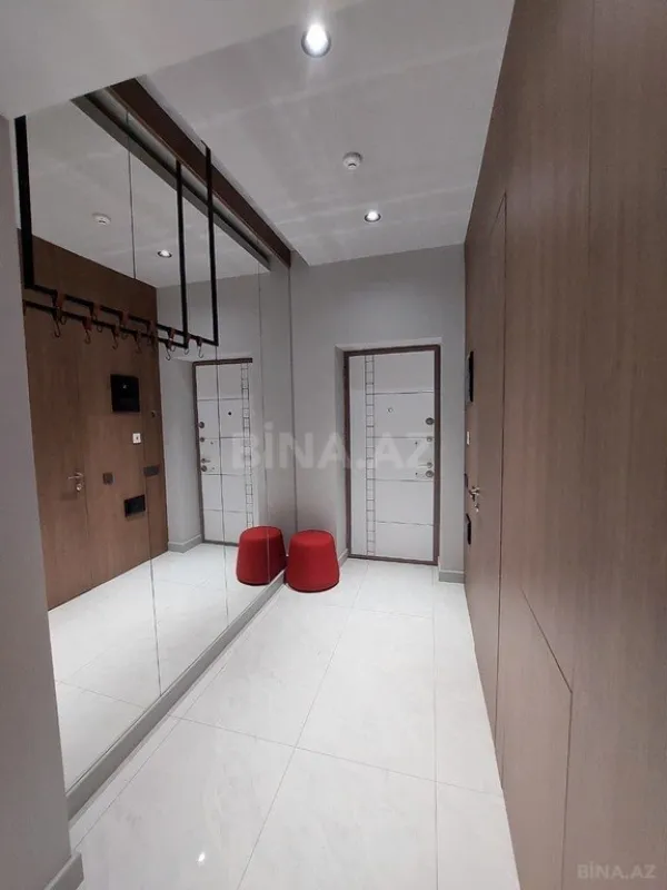 Satılır 3 otaqlı mənzil 148 m²