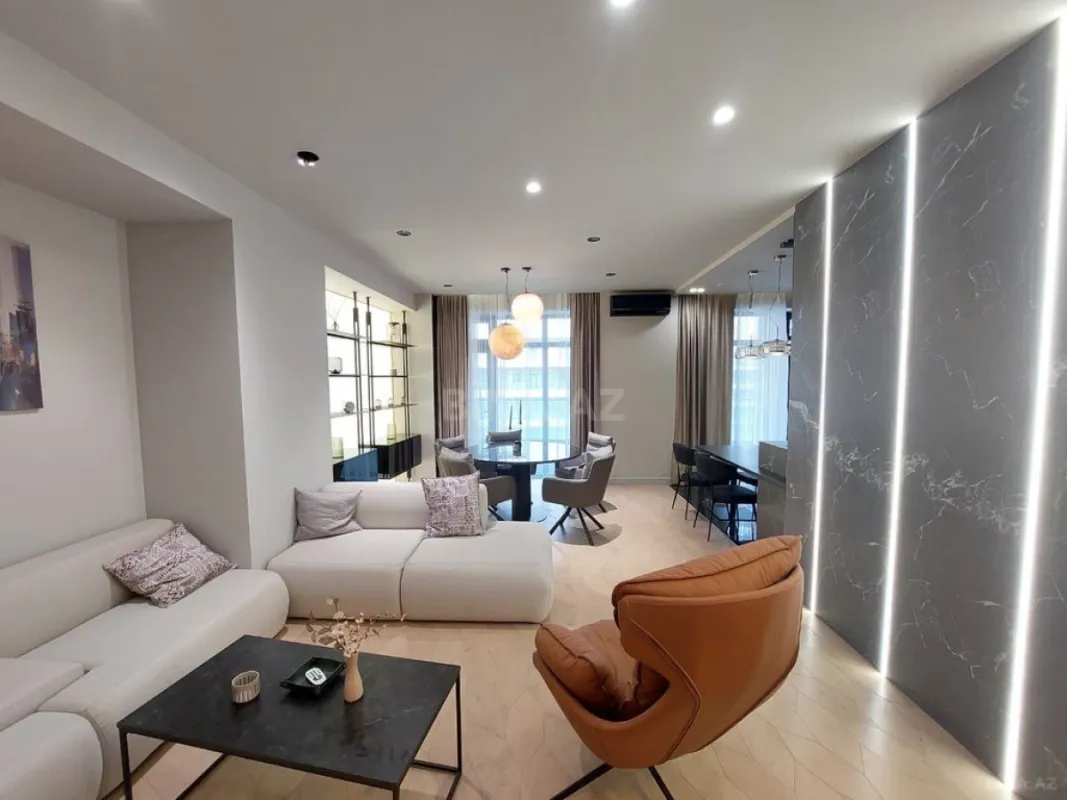 Satılır 3 otaqlı mənzil 148 m²